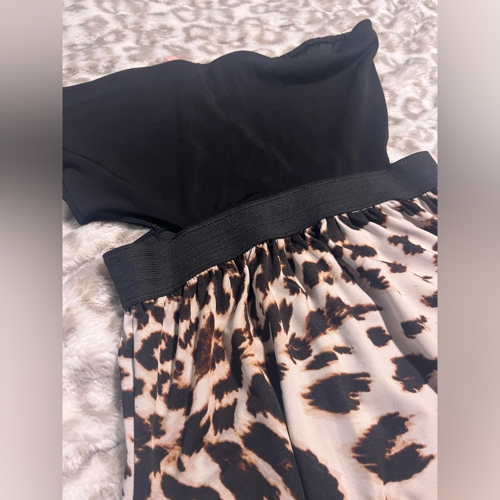 Leopard maxi dress Side Cut Outs - Picture 2 of 3